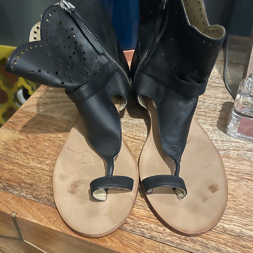 anthropologie Latigo Sandals Black size 8